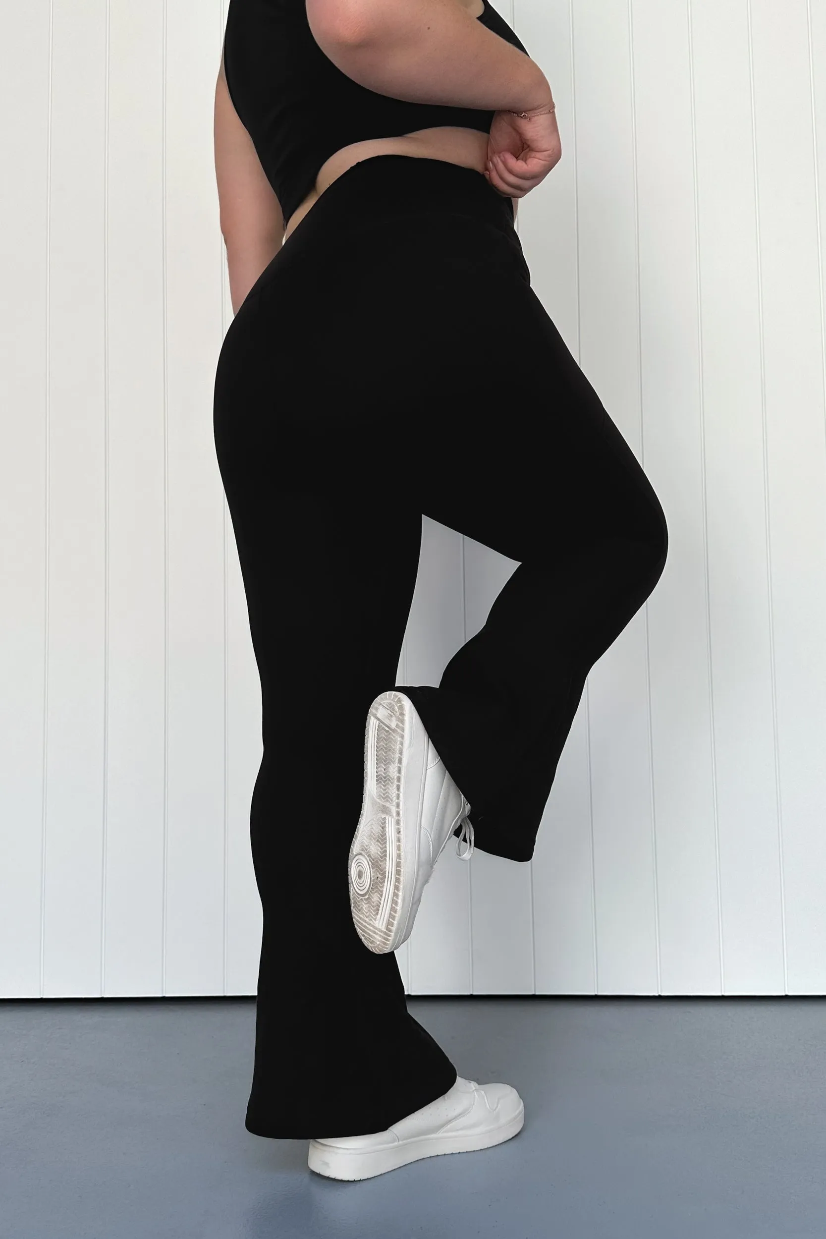 Plain Black - Fleece - Regular Flarey Leggings - Pockets