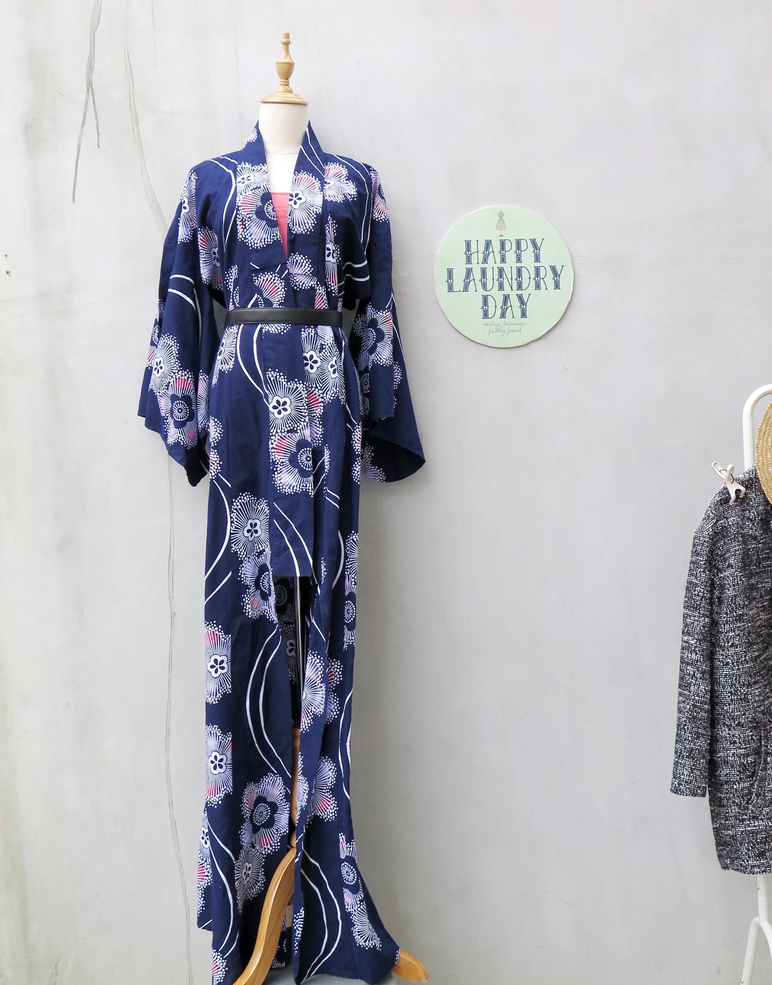 Sakura | Vintage 1960s 1970s oriental Japanese cherry blossom print Fireworks Dark blue Long traditional Kimono