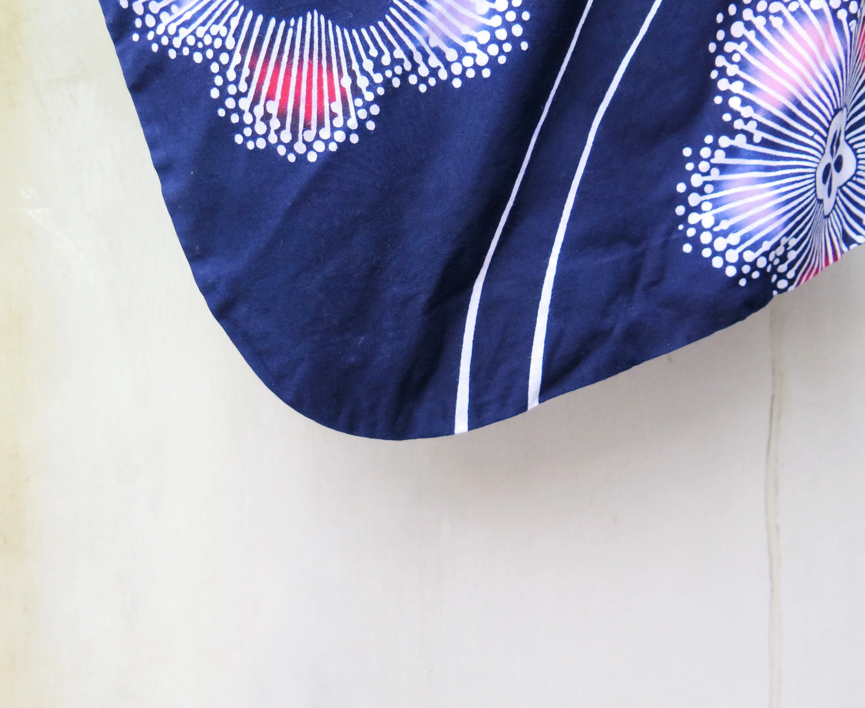 Sakura | Vintage 1960s 1970s oriental Japanese cherry blossom print Fireworks Dark blue Long traditional Kimono
