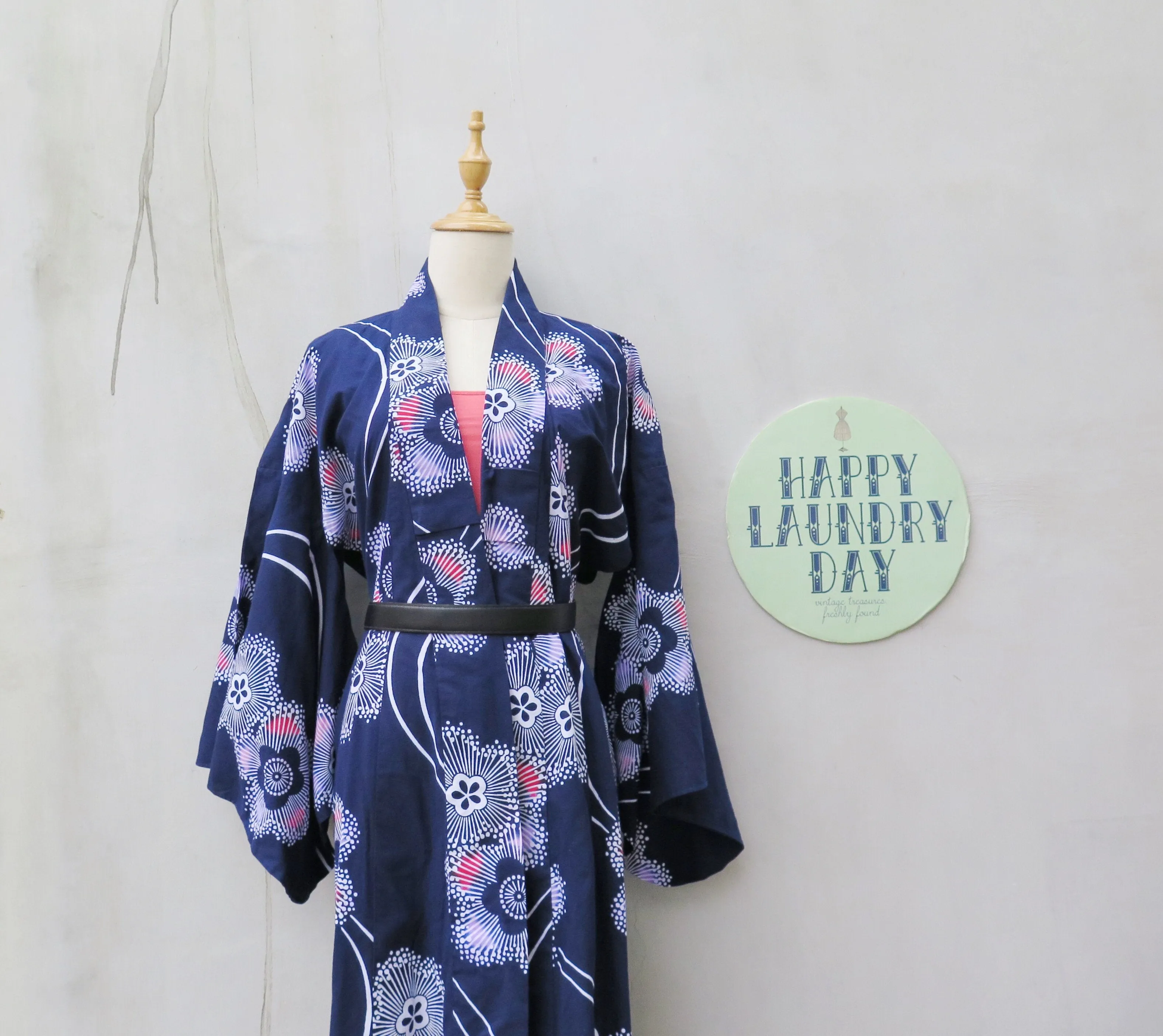 Sakura | Vintage 1960s 1970s oriental Japanese cherry blossom print Fireworks Dark blue Long traditional Kimono