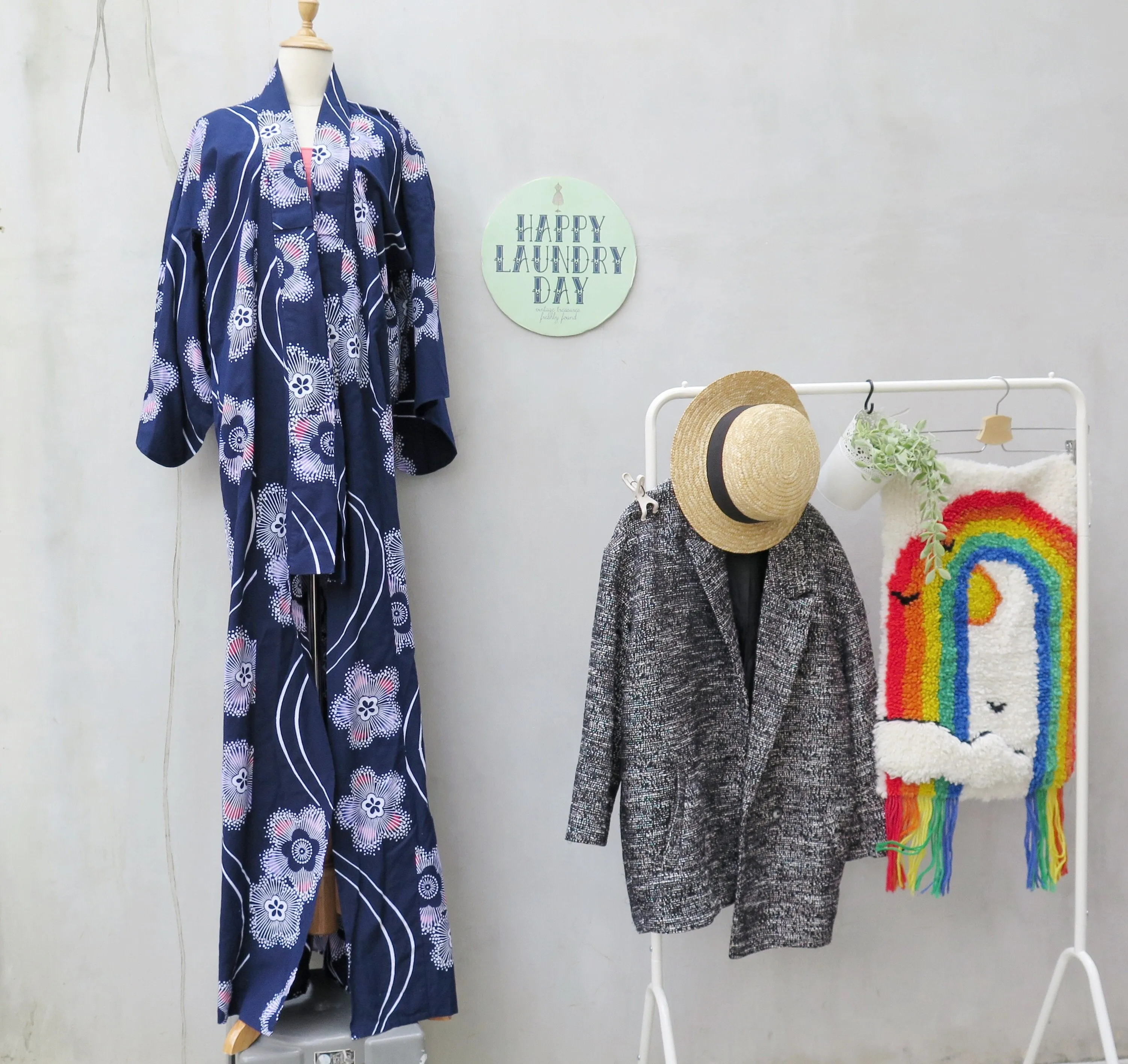 Sakura | Vintage 1960s 1970s oriental Japanese cherry blossom print Fireworks Dark blue Long traditional Kimono