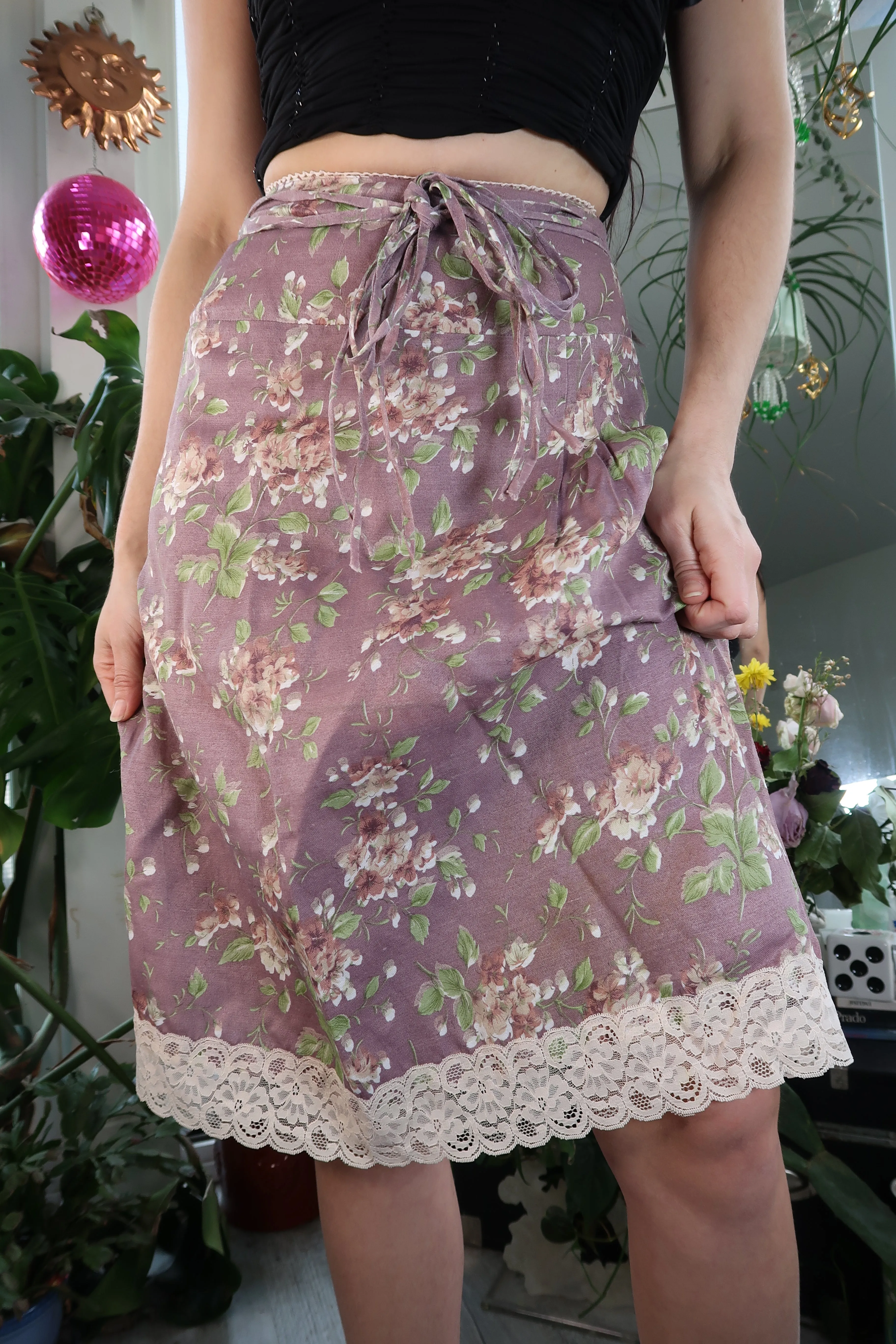 Vintage Plum Floral Lace Trim Skirt
