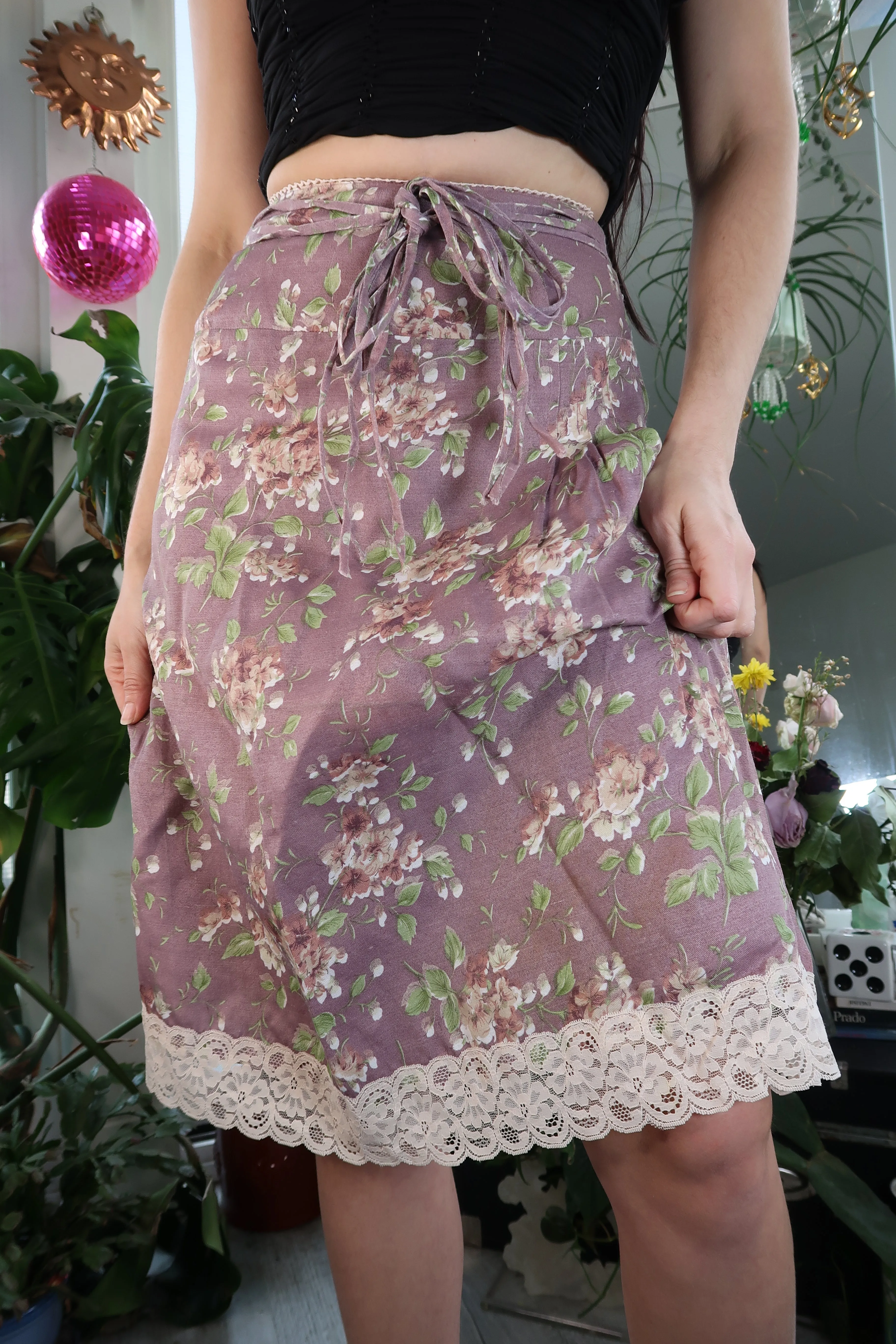 Vintage Plum Floral Lace Trim Skirt